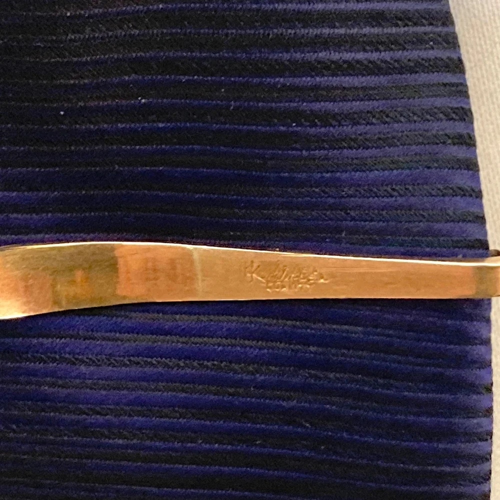 Vintage 1938–1952 Kreisler USA Gold-Plated Tie Bar with Drape Chain –  38-52